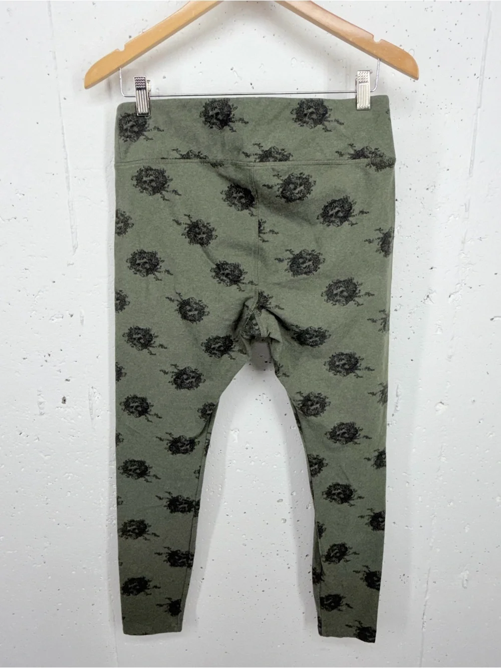 Pact Women’s Size Large Olive Green Grateful Dead Leggings - Picture 5 of 12